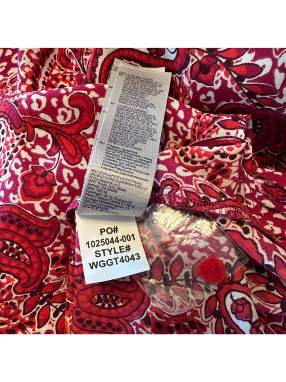 NWOT NYDJ Womens Red Paisley Pintucked Pleated 1/4 Button Front Blouse Size 1X - Picture 13 of 14
